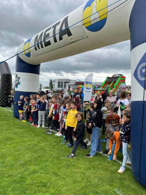 Sportowe emocje i dziecięca radość na Jump&Run Reda! 🏃‍♂️🎉