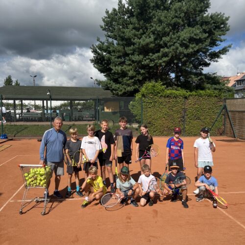 🎾 Zapisy na II turnus wakacyjnych treningów tenisowych w Redzie! 🎉