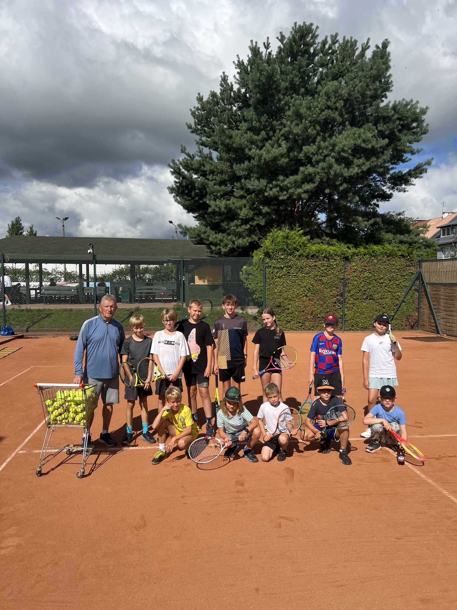 🎾 Zapisy na II turnus wakacyjnych treningów tenisowych w Redzie! 🎉