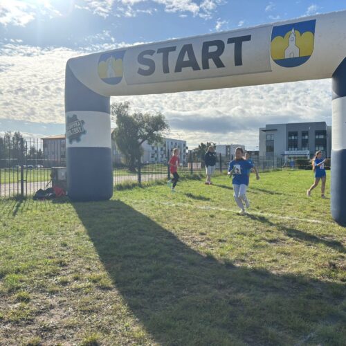 🏃‍♀️🏃‍♂️ Miejskie Igrzyska Dzieci i Młodzieży Szkolnej w Sztafetowych Biegach Przełajowych🏅