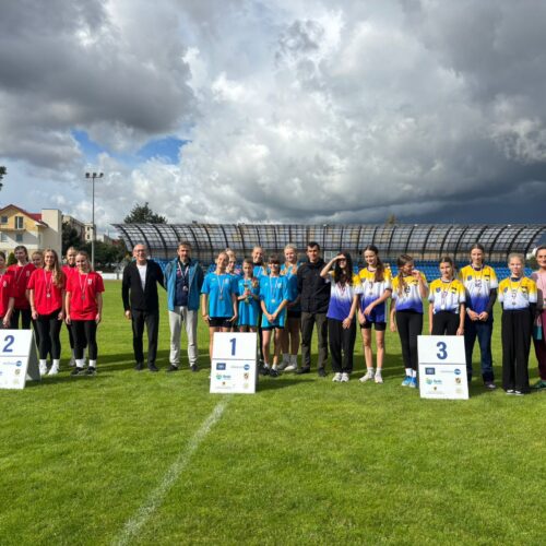 🏃‍♀️🏃‍♂️ Miejskie Igrzyska Dzieci i Młodzieży Szkolnej w Sztafetowych Biegach Przełajowych🏅